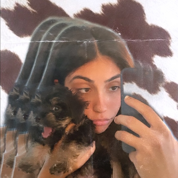 Meet your Posher, Gunita - Picture 1 of 1